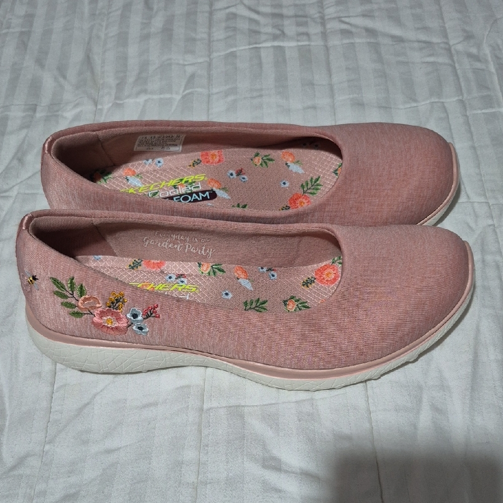Skechers Women's Blush Embroidered Flats